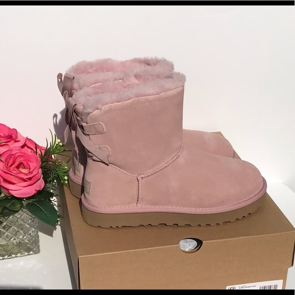 UGG Mini Continuity Bow Boots - Picture 3 of 8